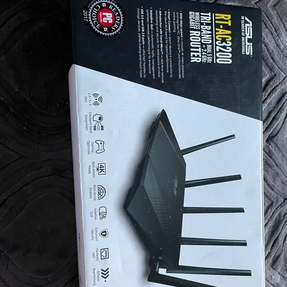 ASUS Gaming Router - Picture 1 of 4